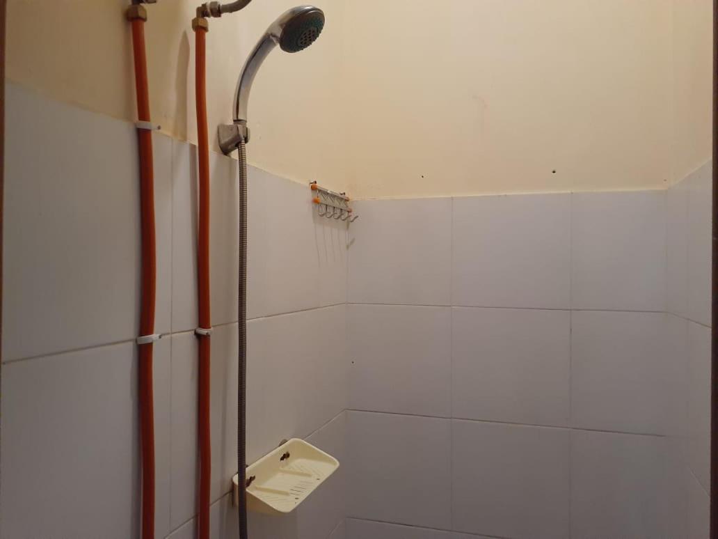 فندق Kost Carmelia Syariah Baranangsiang بوكور الغرفة الصورة